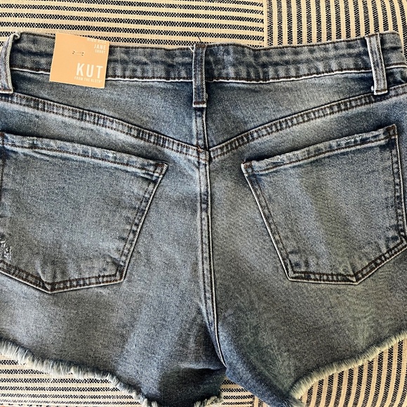 NWT Kut From The Kloth High Rise Jane denim shorts size 6 - Picture 2 of 2